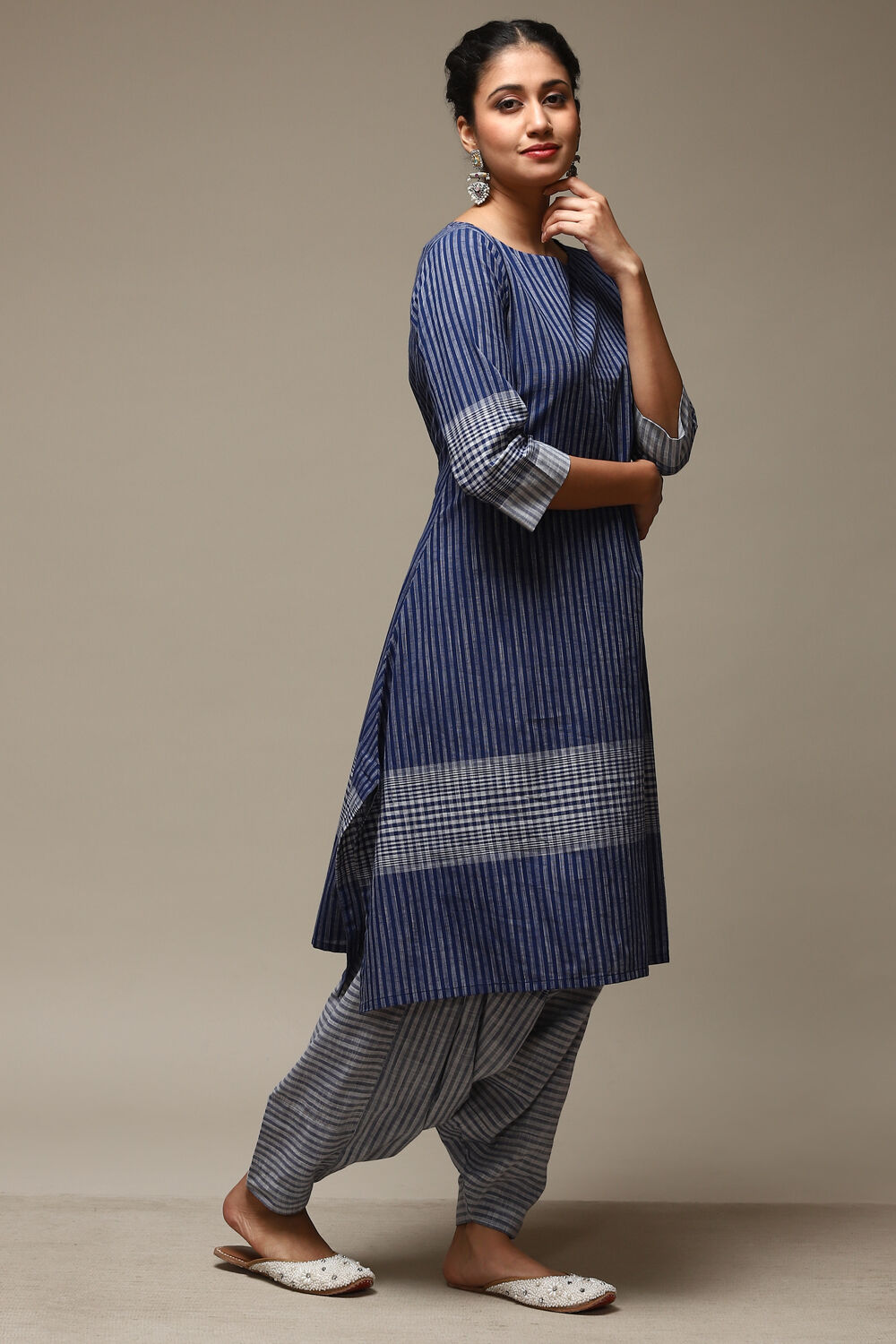 Indigo Cotton Flared Yarndyed 2 Piece Set image number 5