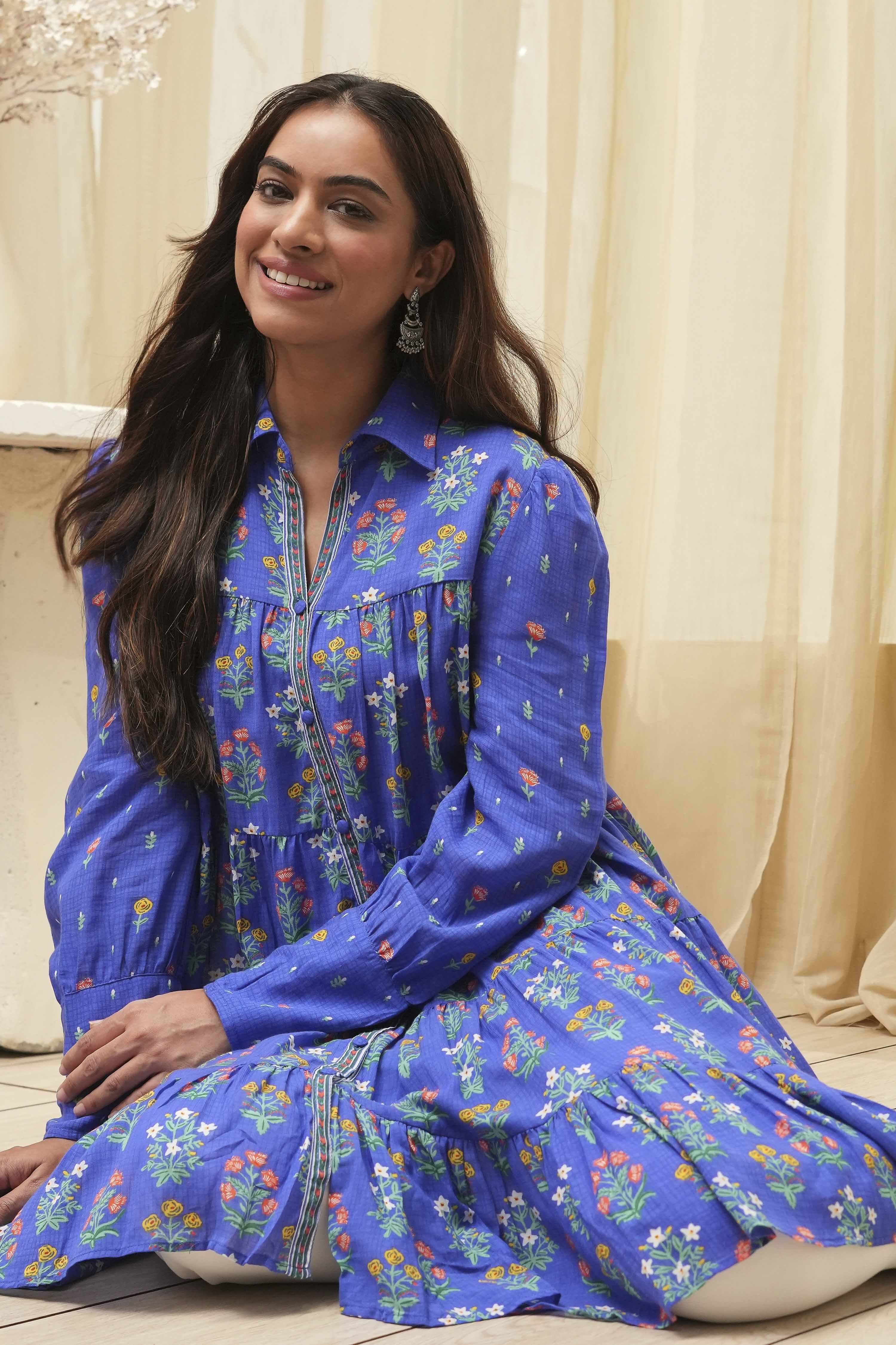 Blue Cotton Printed Shirt-Style Tiered Kurta image number 5
