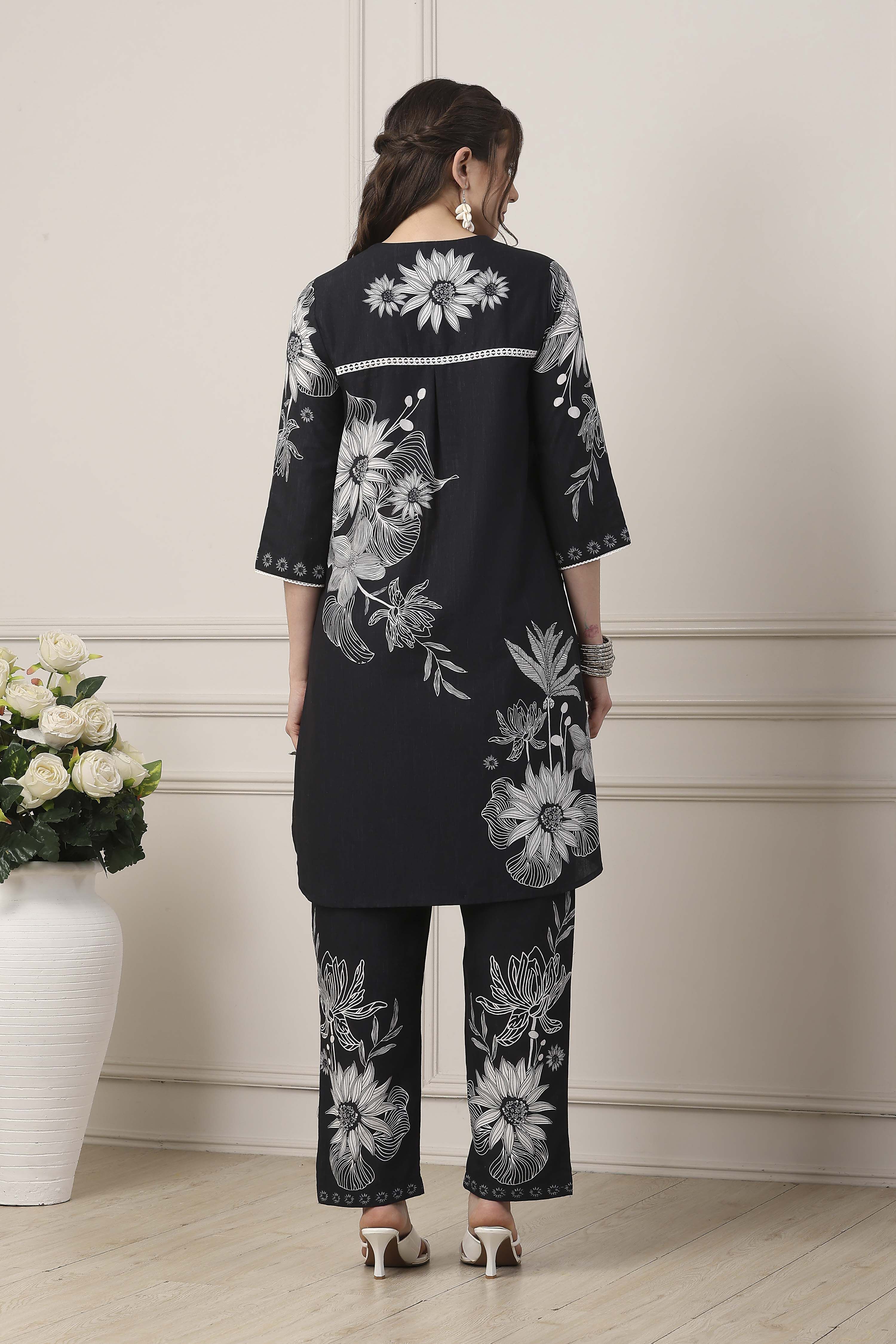 Blue Cotton Floral Printed Straight Suit Set image number 4