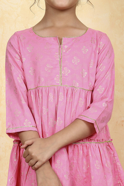 Light Pink Cotton Tiered Printed Kurta Churidar Set image number 1