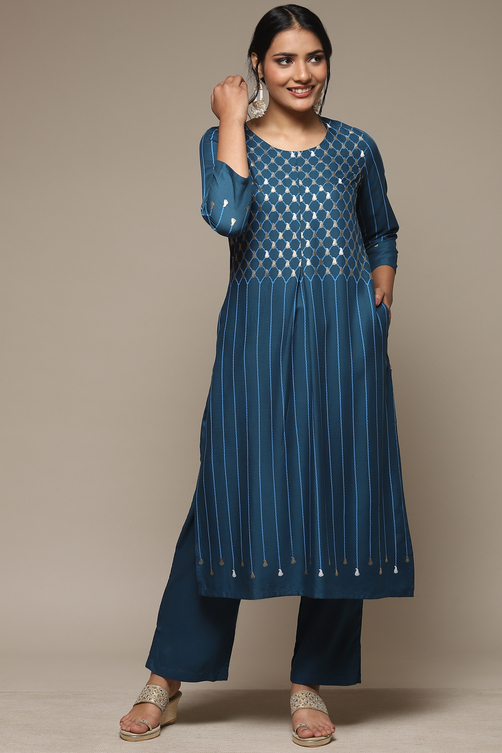 Fuschia Rayon Straight Kurta Pant Suit Set image number 6