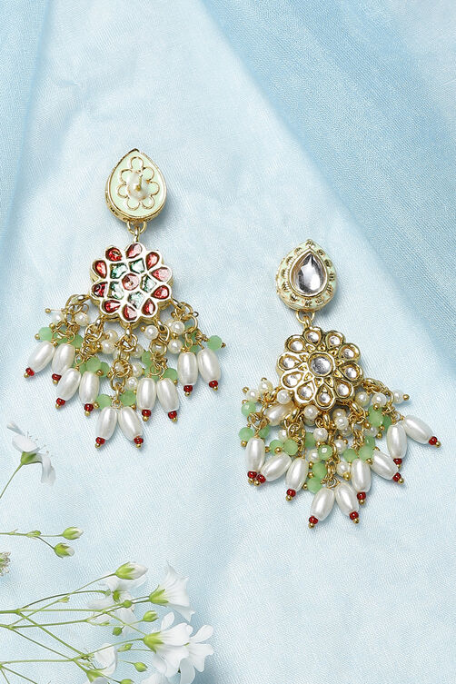 Gold Kundan Earrings image number 2