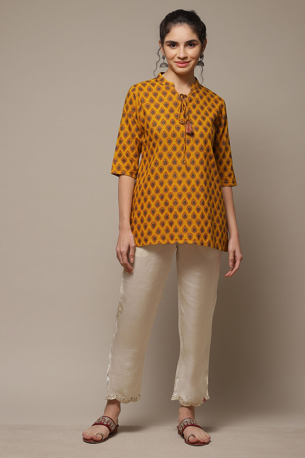 Off White Art Silk Solid Pants image number 0