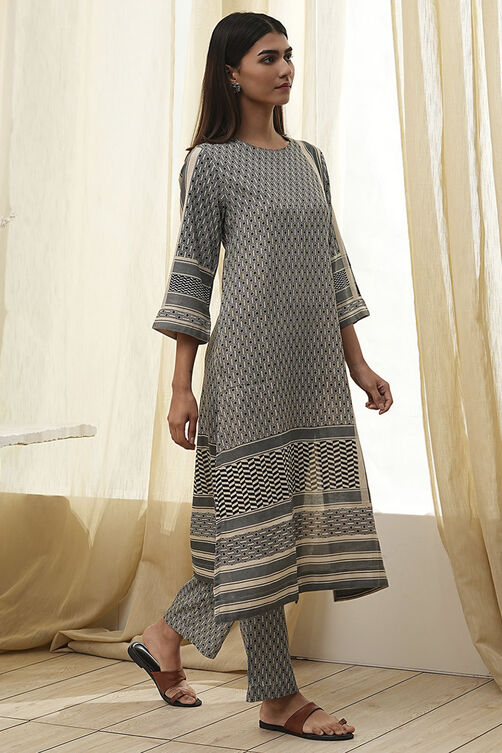 Black and Beige Printed Straight Kurta Set image number 5