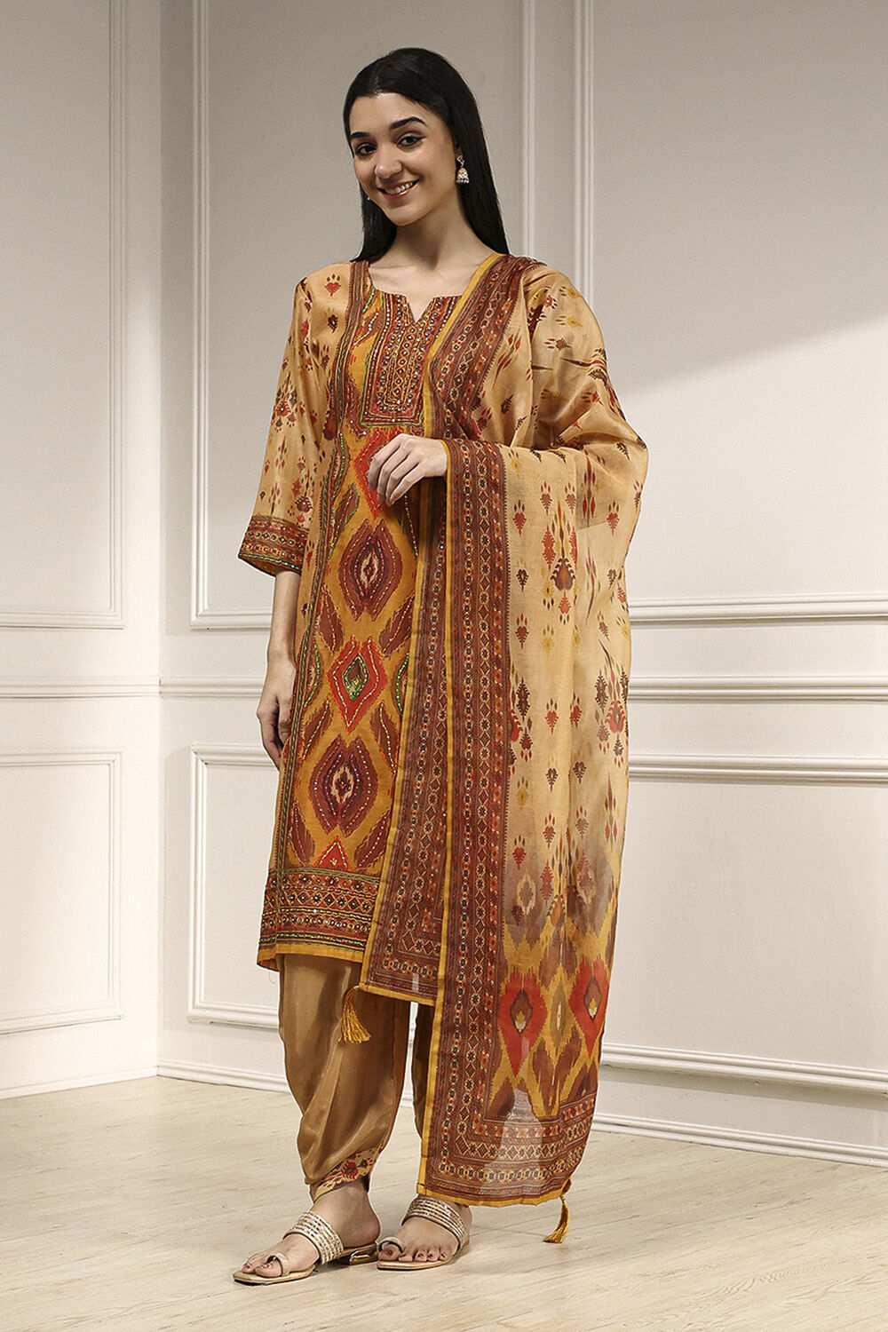 Cream Chanderi Printed Embroidered Unstitched Suit Set image number 4