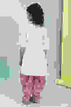 White and Red Cotton Gathered Kurta Set image number 4