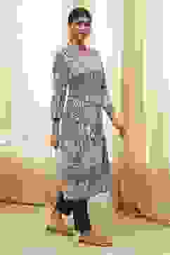 Plum and Off-White Printed Straight Kurta image number 4