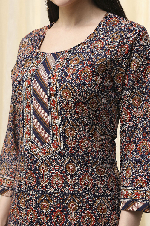 Green Cotton Floral Printed Unstitched Suit Set image number 2