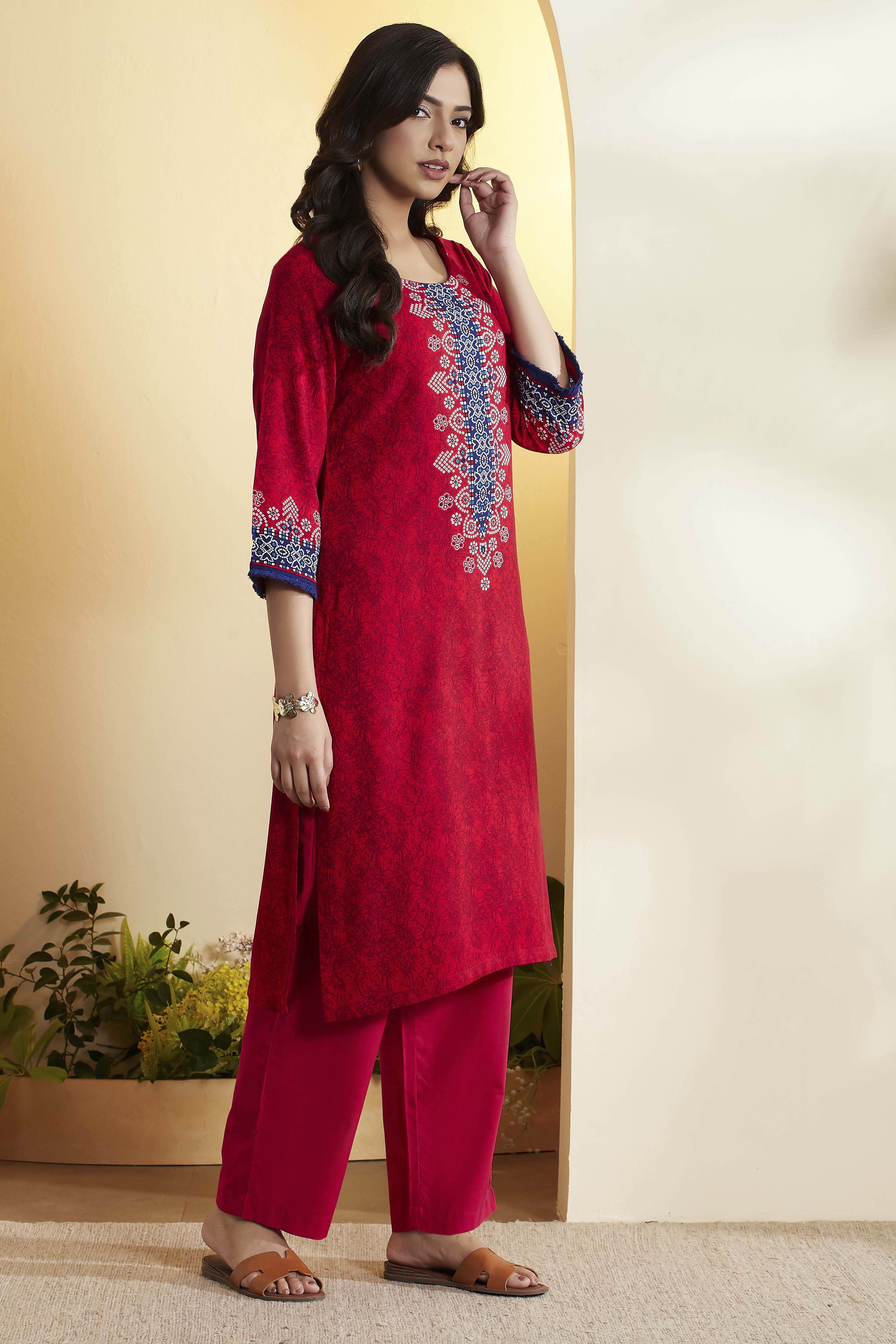 Red Viscose Rayon Yoke Printed Straight Kurta image number 3