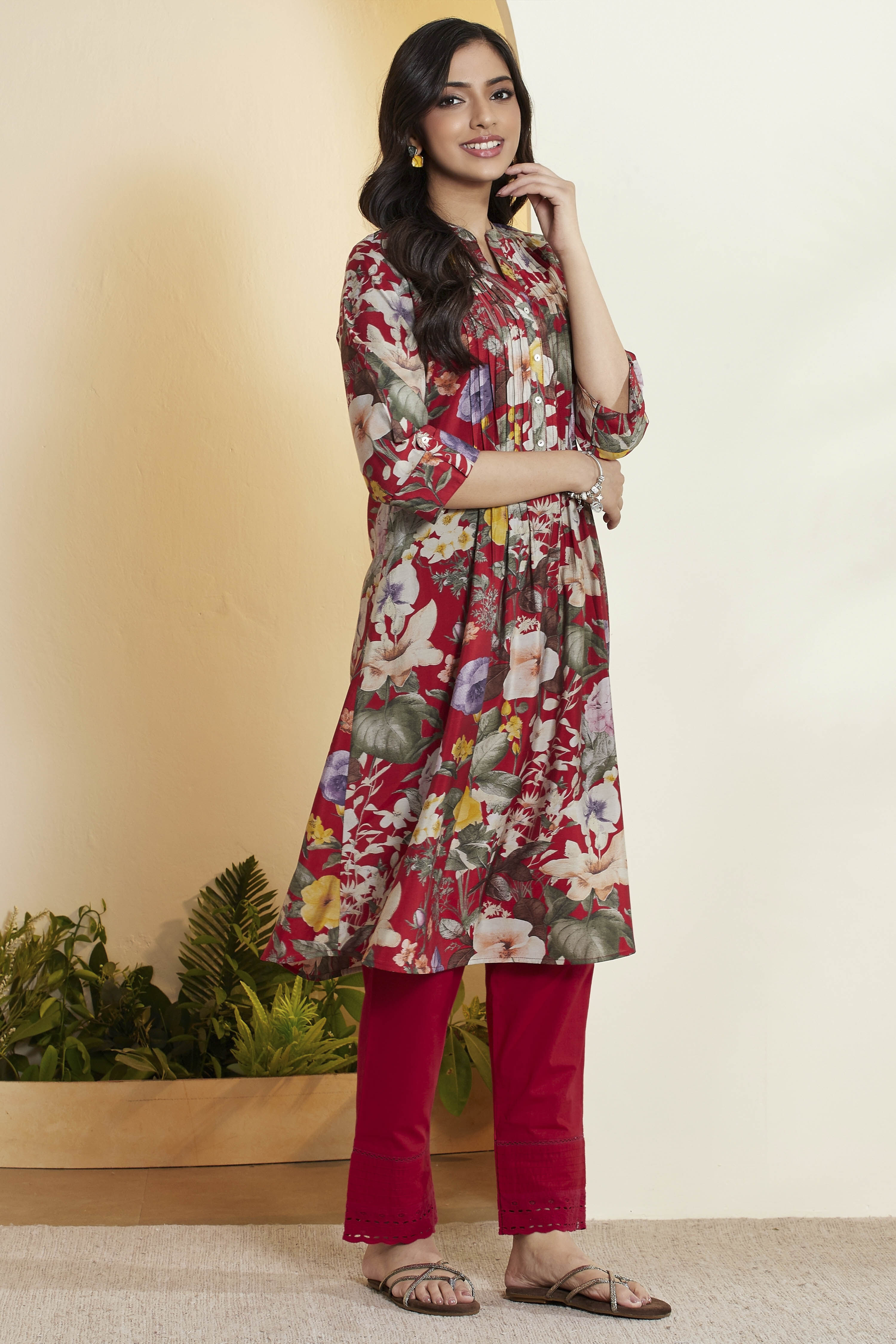 Blue Poly Viscose Floral Printed Straight Kurta image number 4