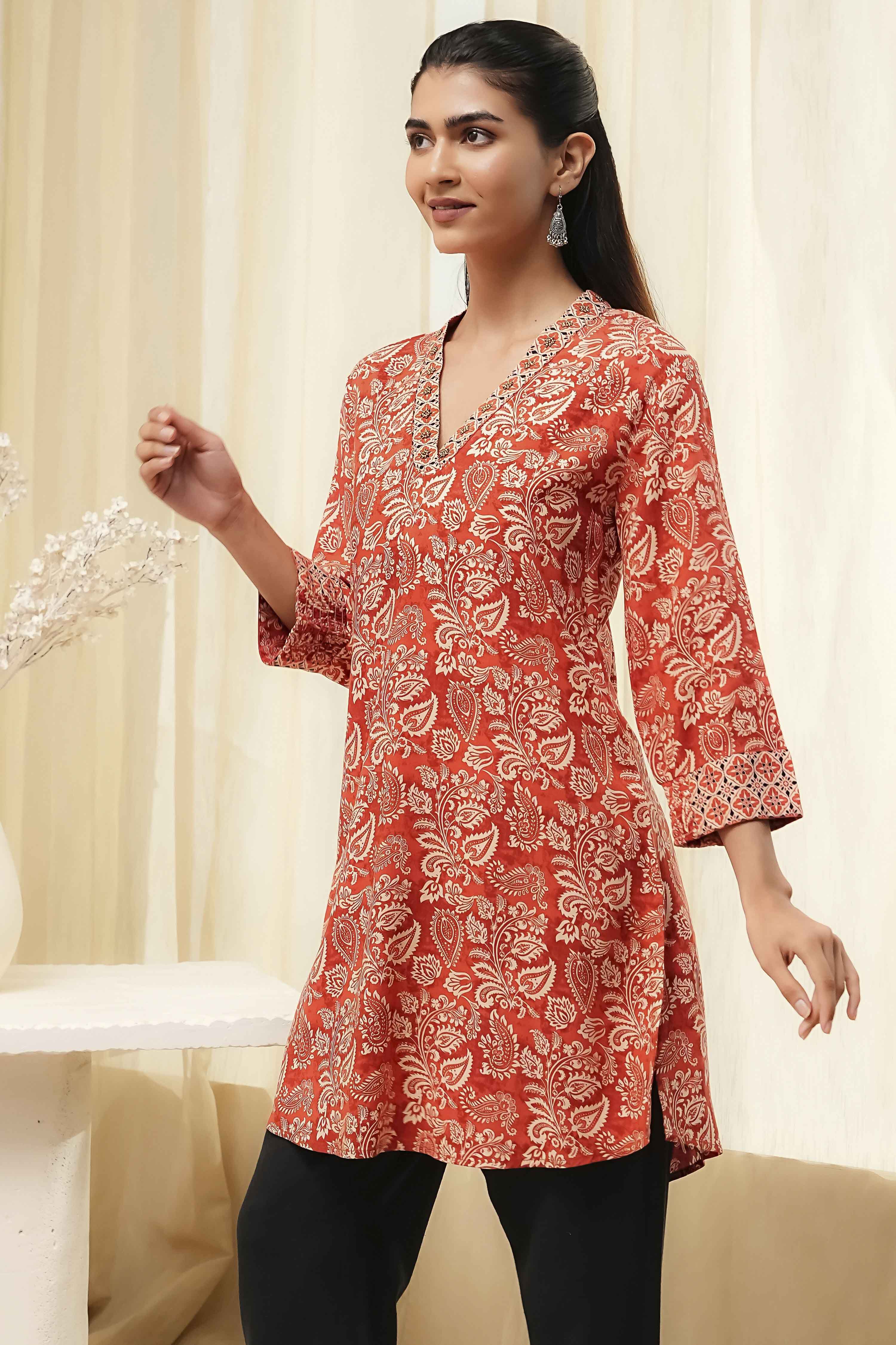 Rust Printed Straight Short Kurta image number 2