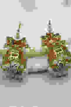 Gold Green Alloy Jhumka image number 2