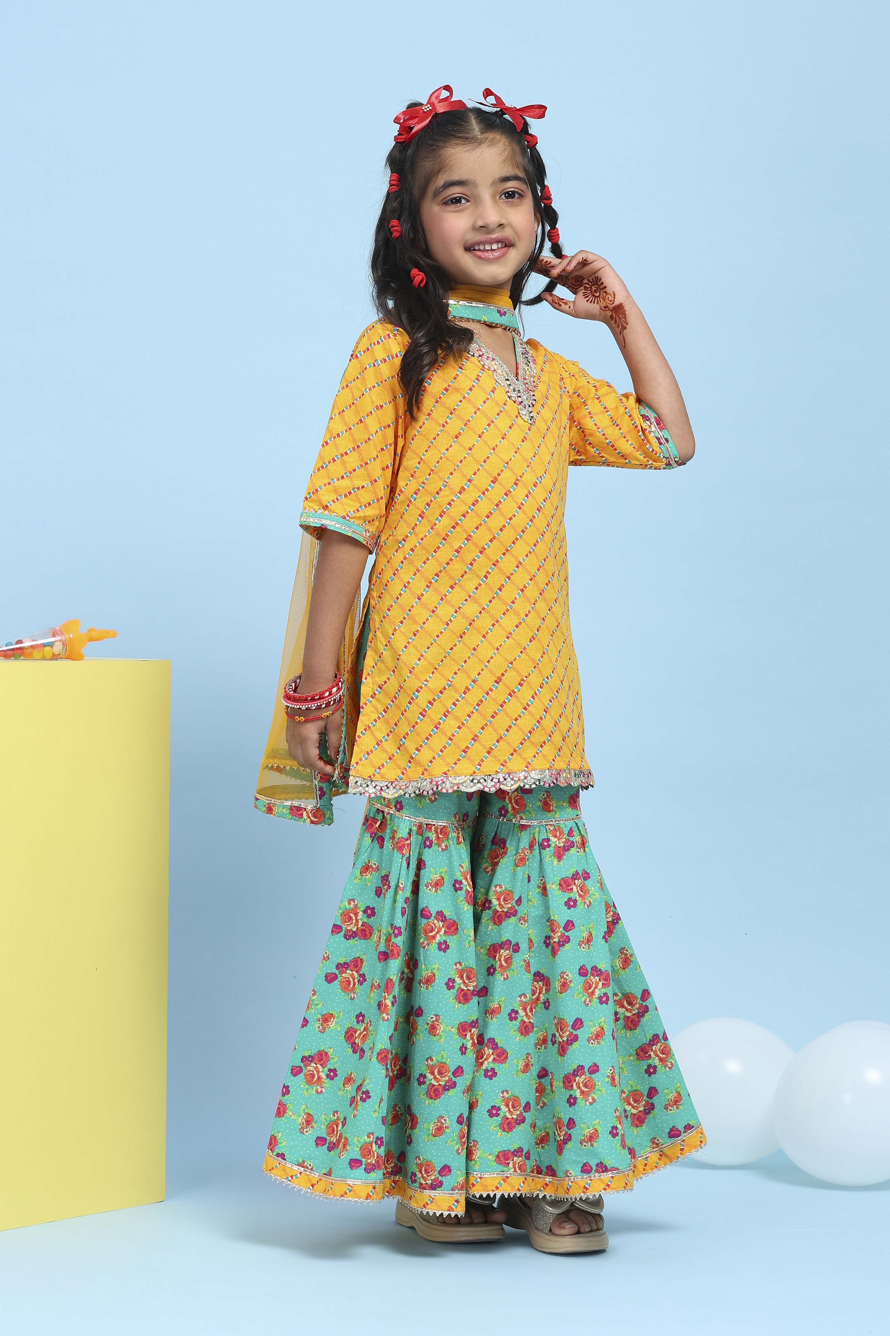 Yellow Cotton Printed Straight Suit Set image number 5