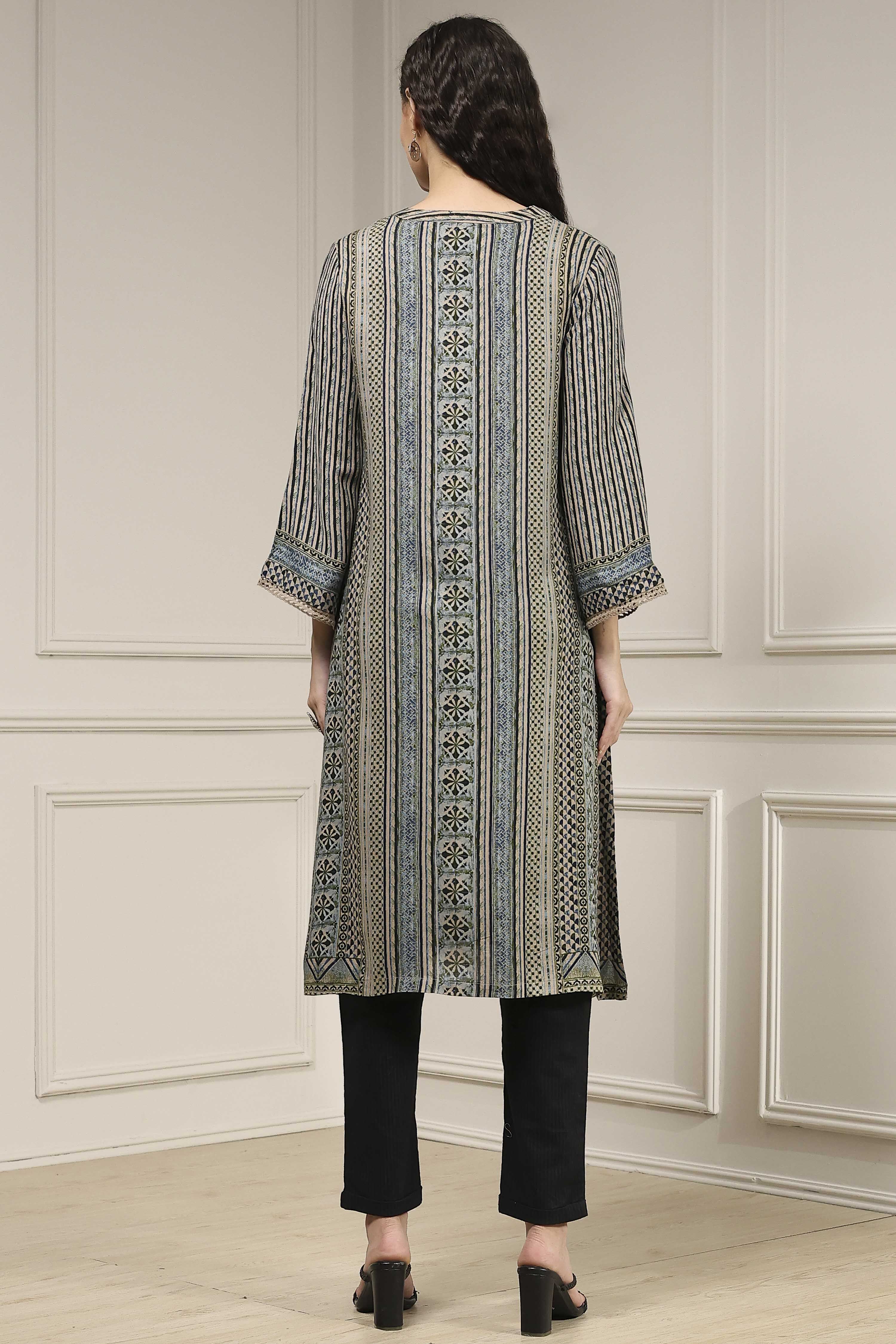 Blue Printed Straight Kurta image number 3