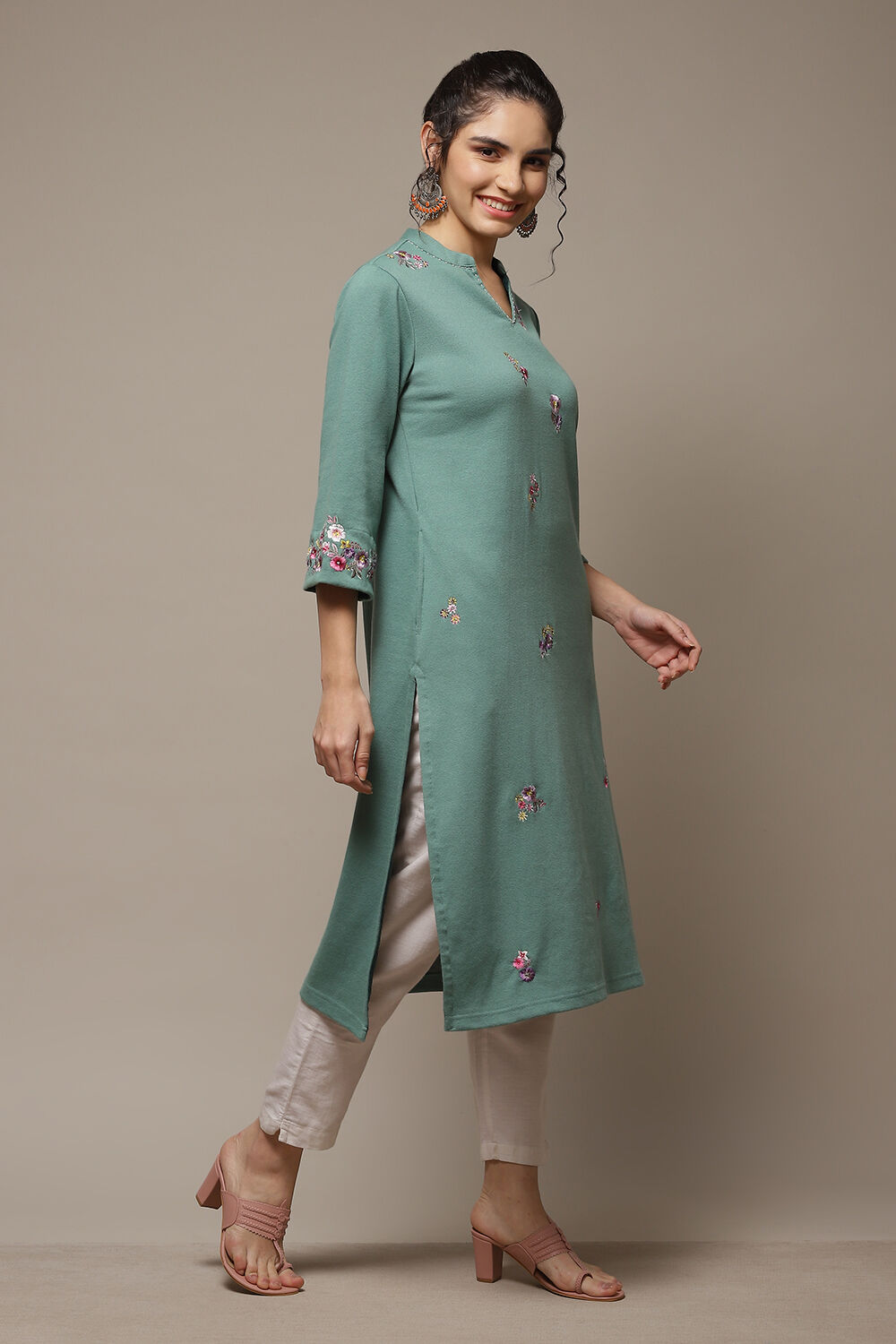 Peach Acrylic Straight Yarndyed Kurta image number 4