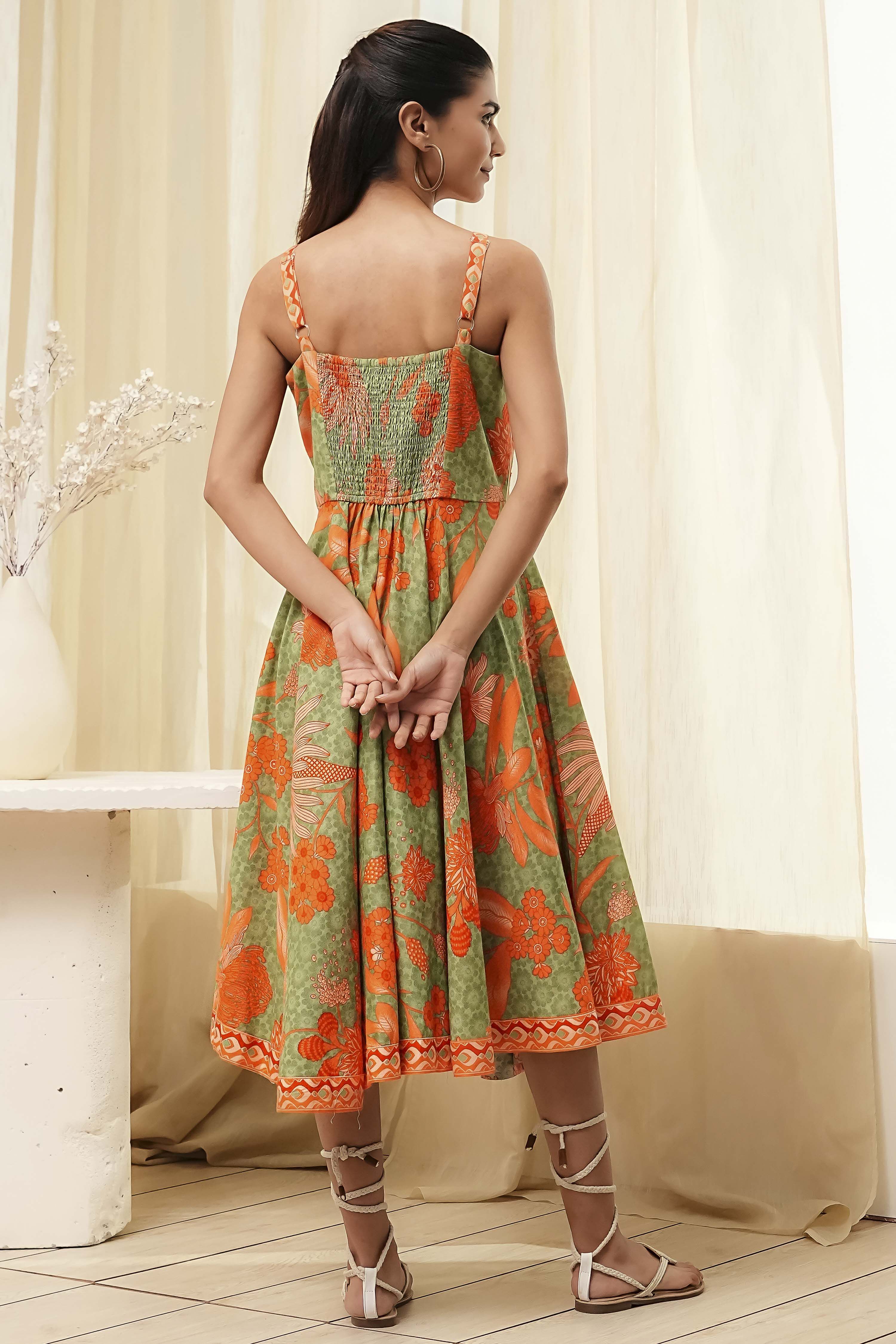 Green Cotton Blend Floral Printed Flared Dress image number 3