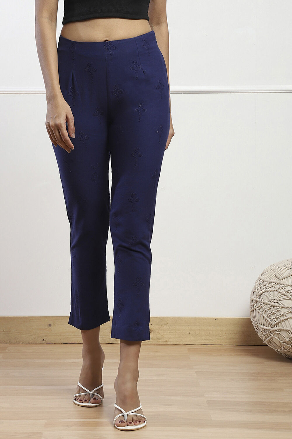 Off White Slub Pants image number 4