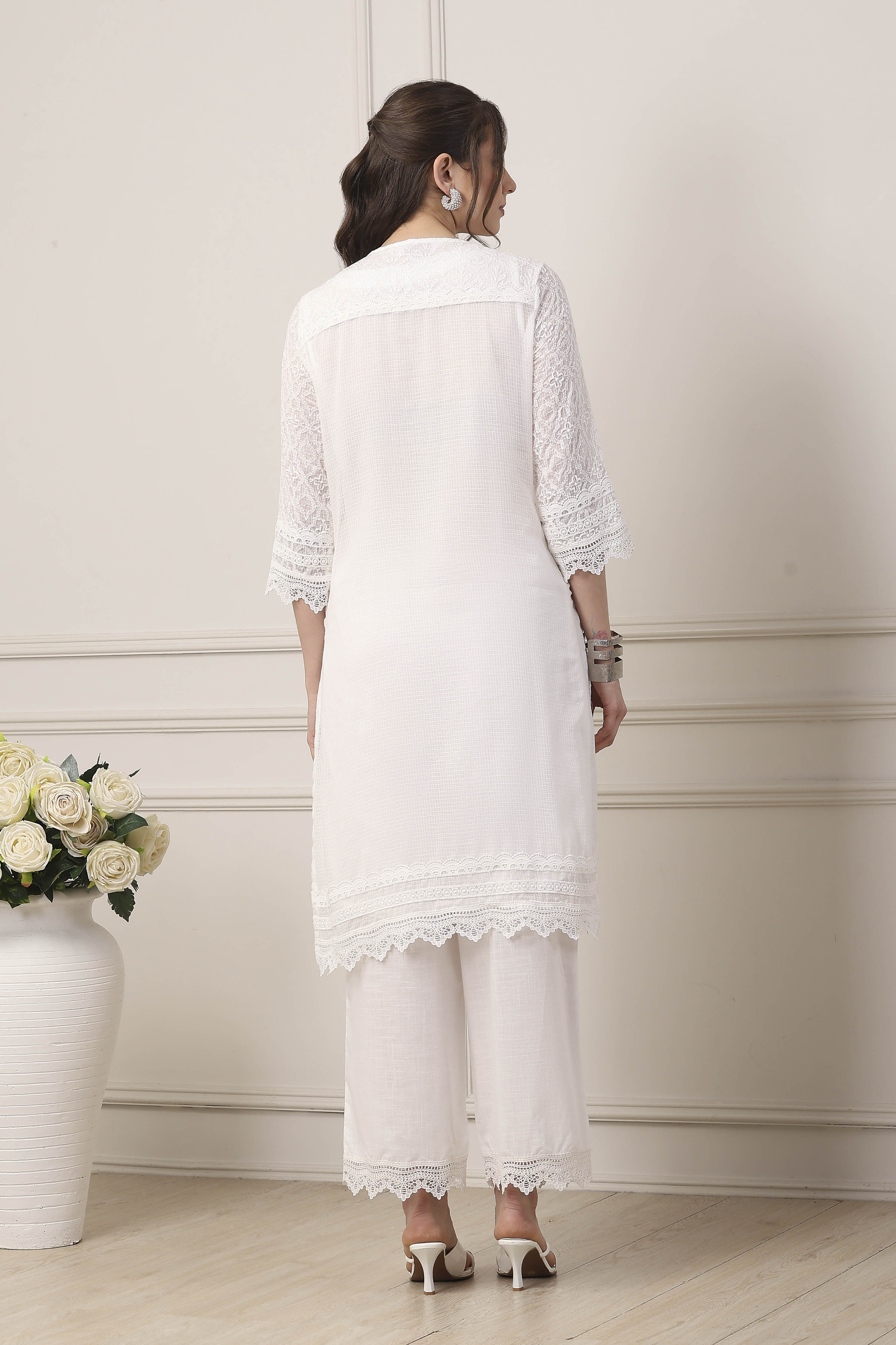White Cotton Lace Embroidered Straight Suit Set image number 4