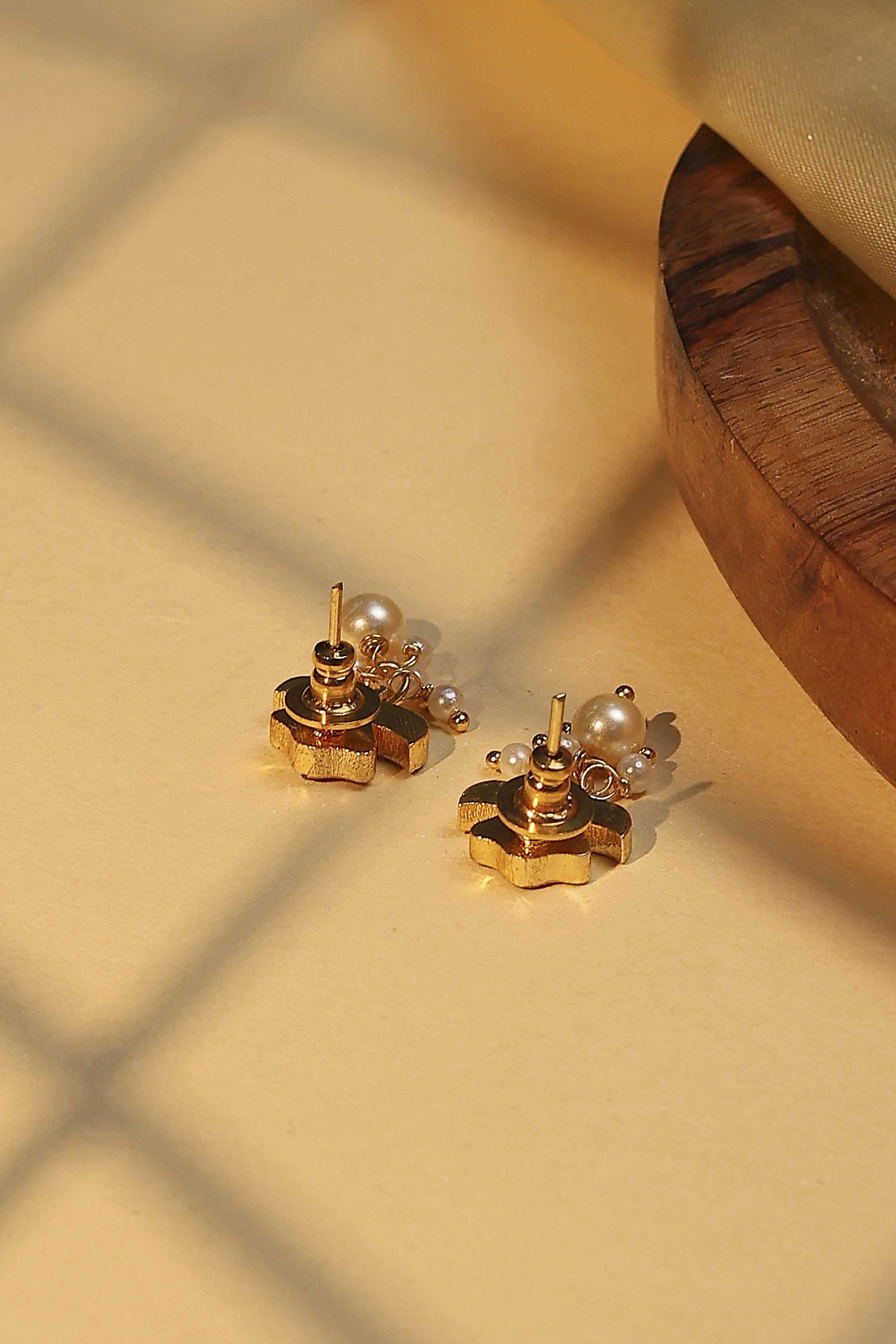 White Stone Earrings image number 2