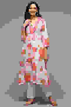 White & Pink Cotton Gathered Kurta Pants Suit Set image number 6