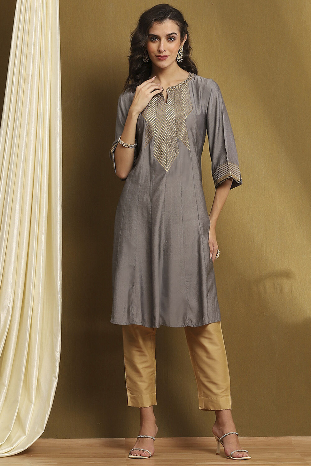 Grey Yarn-Dyed Festive Kalidar Kurta image number 5
