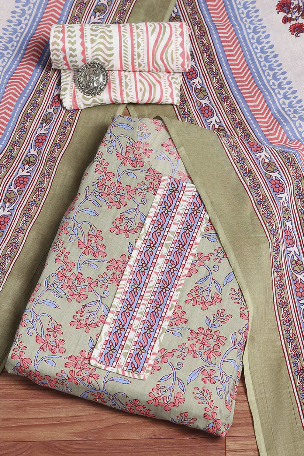 Green Cotton Screen Print Unstitched Suit Set image number 0