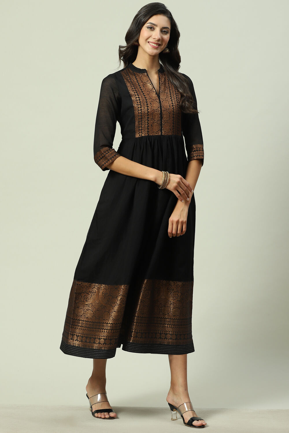 Maroon Yarn-Dyed Flared Kurta image number 2