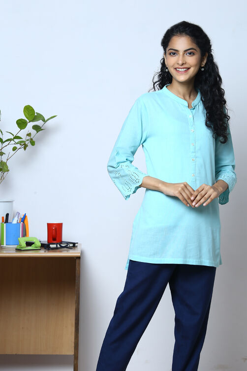 Black Cotton Flax Solid Kurti image number 4