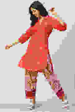 Red Cotton Straight Kurta Relaxed Salwar Suit Set image number 5