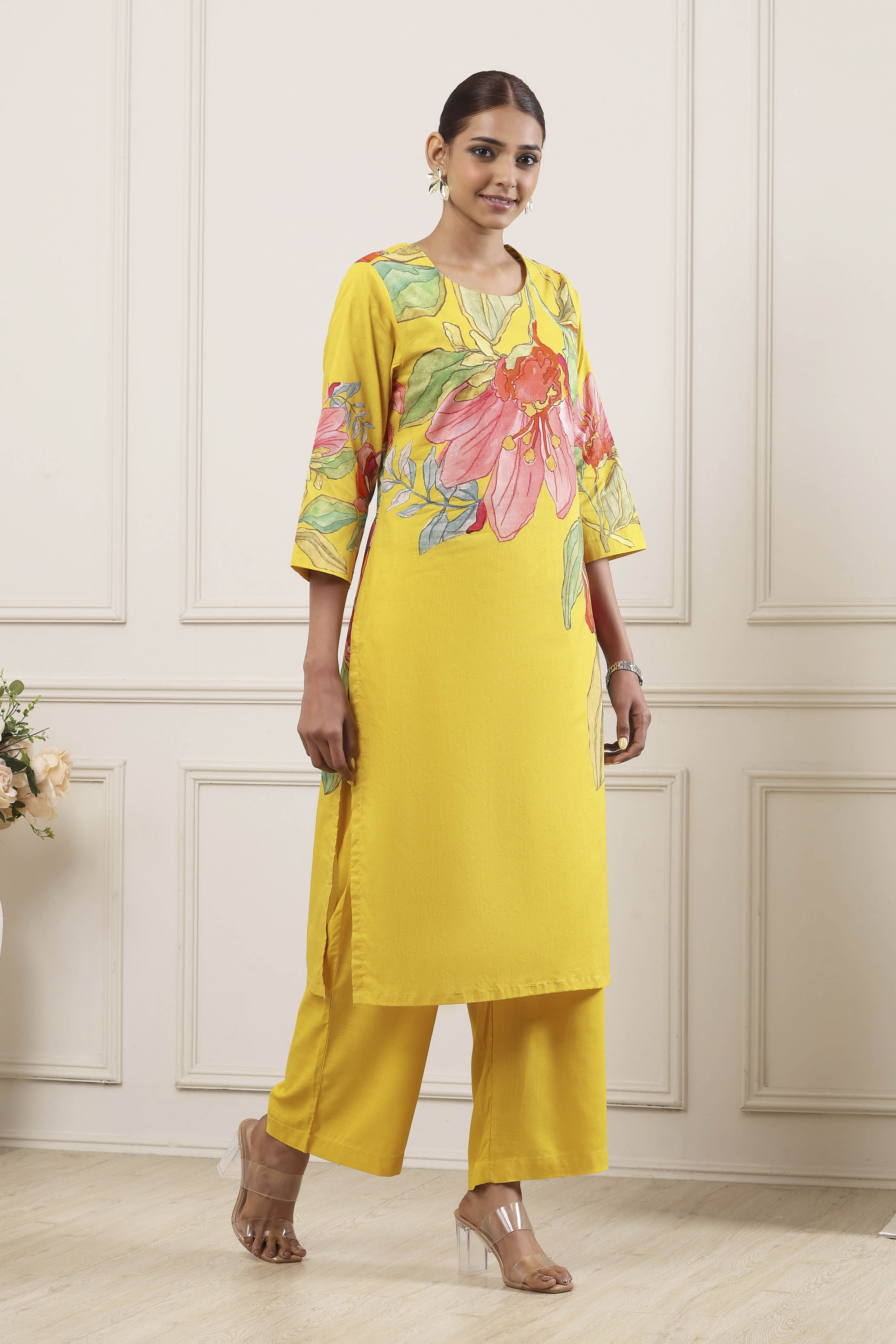 Yellow Cotton Floral Printed Straight Kurta Set image number 5