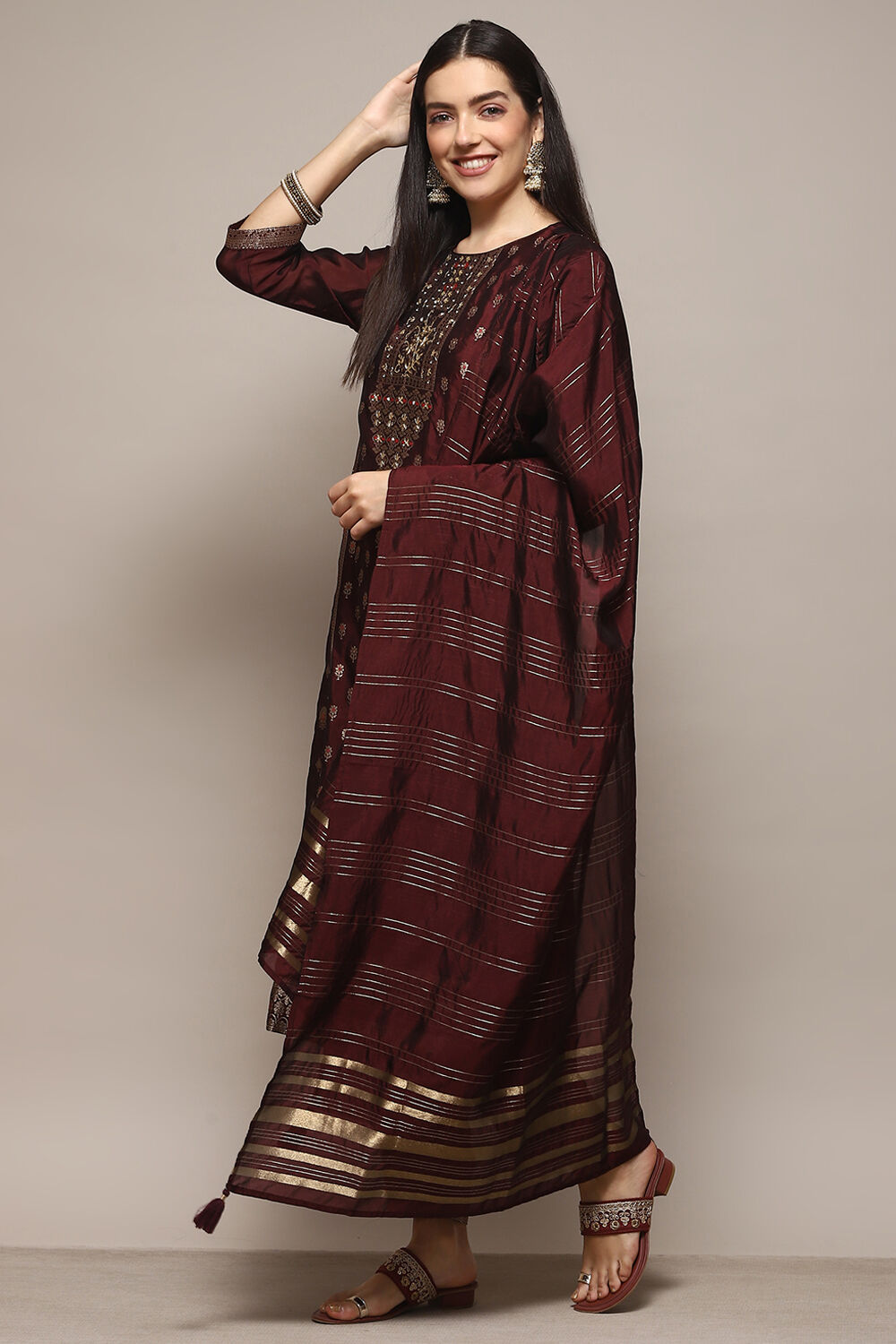 Wine Viscose Straight Yarndyed Kurta Regular Pants Suit Set image number 4