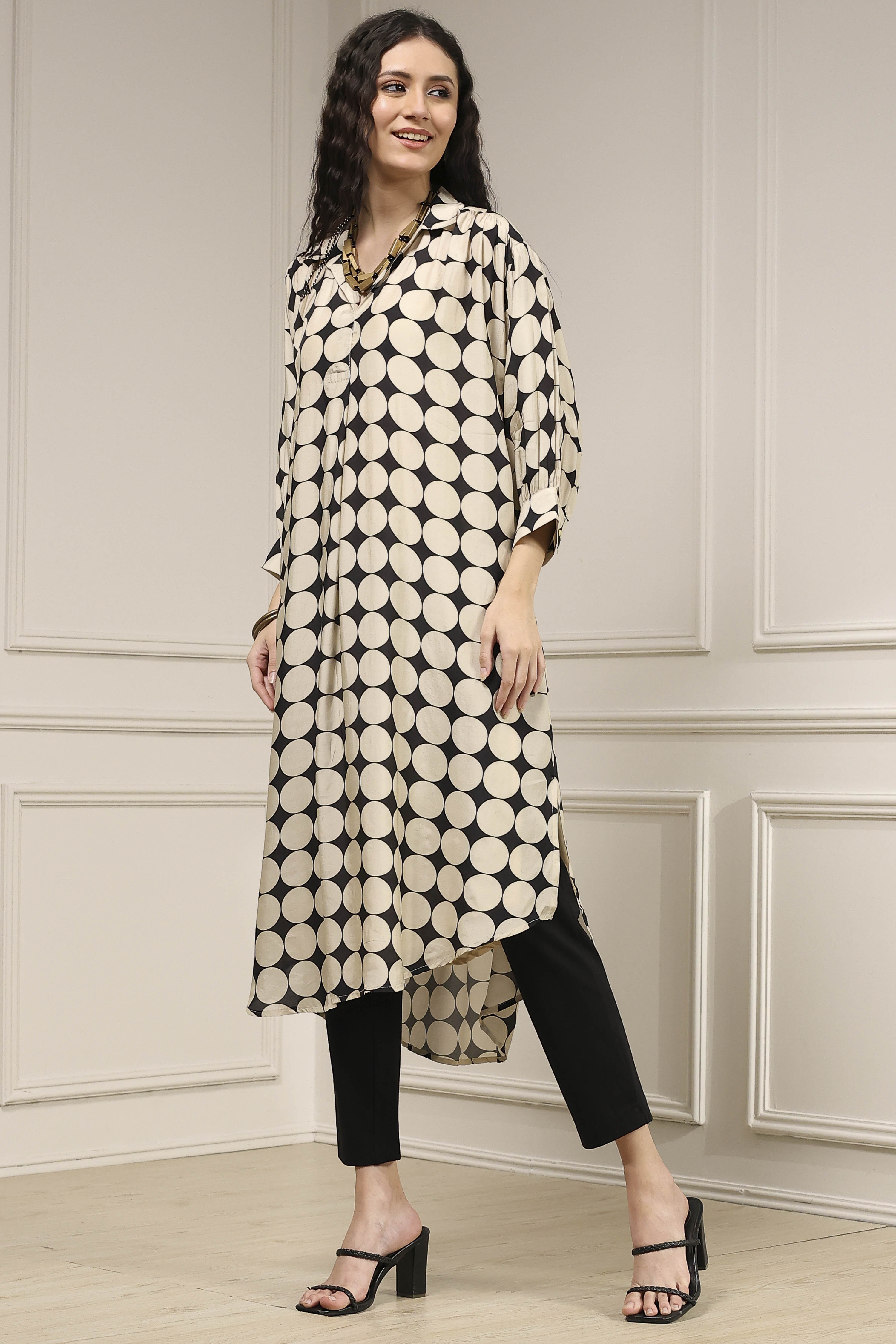 Ivory Printed A-Line Kurta image number 2