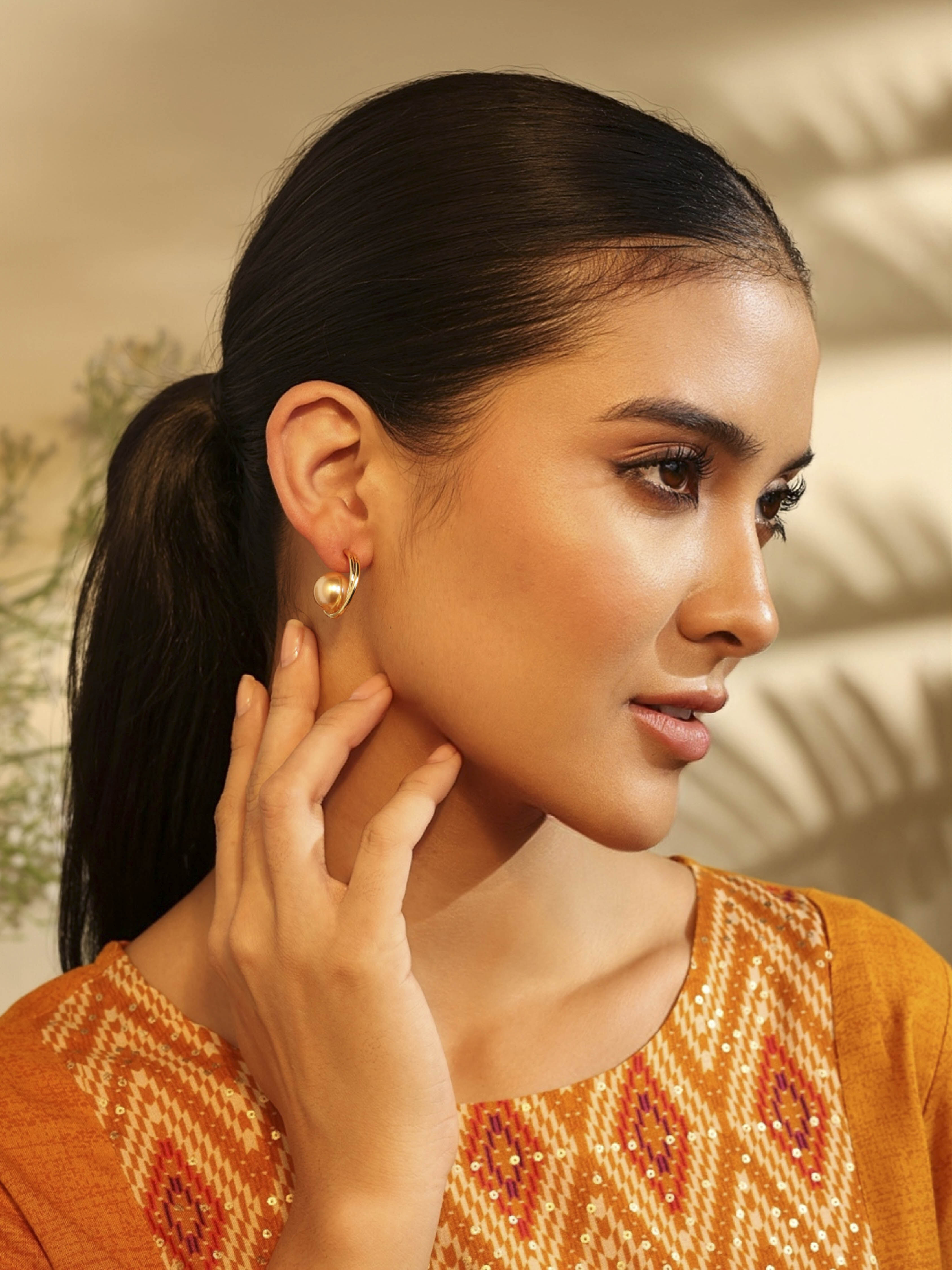 Gold Plated Alloy Hoop Earrings image number 3