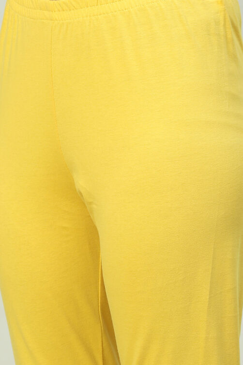 Peach Straight Kurta Churidar Suit Set image number 2