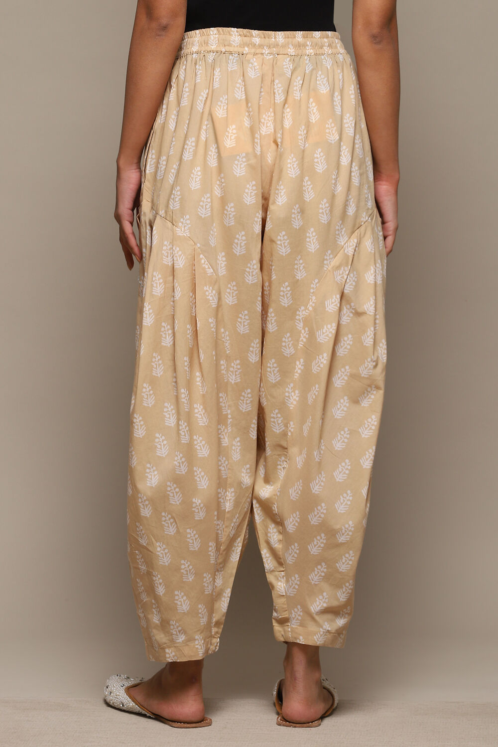 White Blue Cotton Printed Relaxed Salwar image number 4