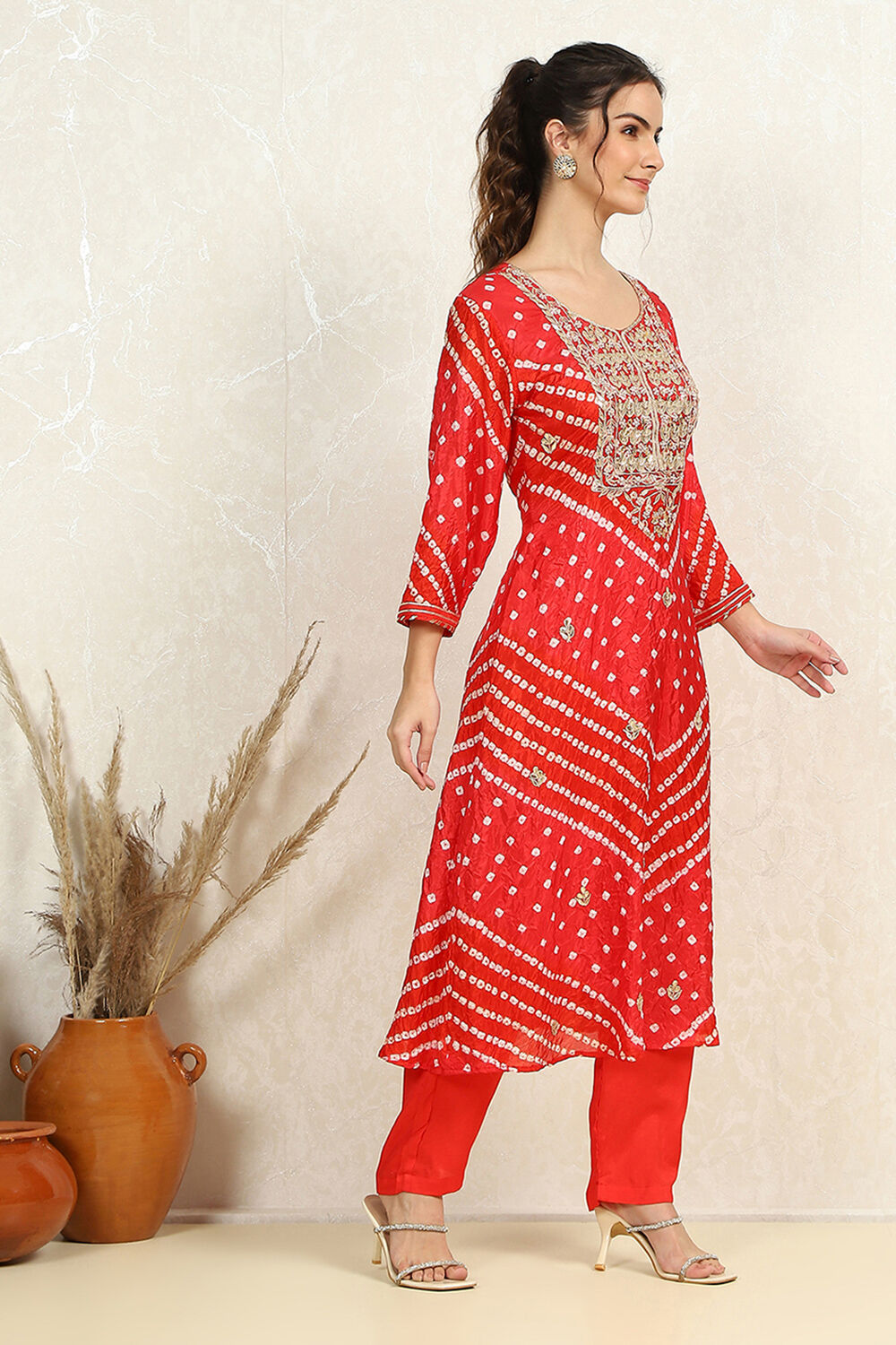 Orange Silk Blend Bandhej Crinkled Unstitched Suit Set image number 3