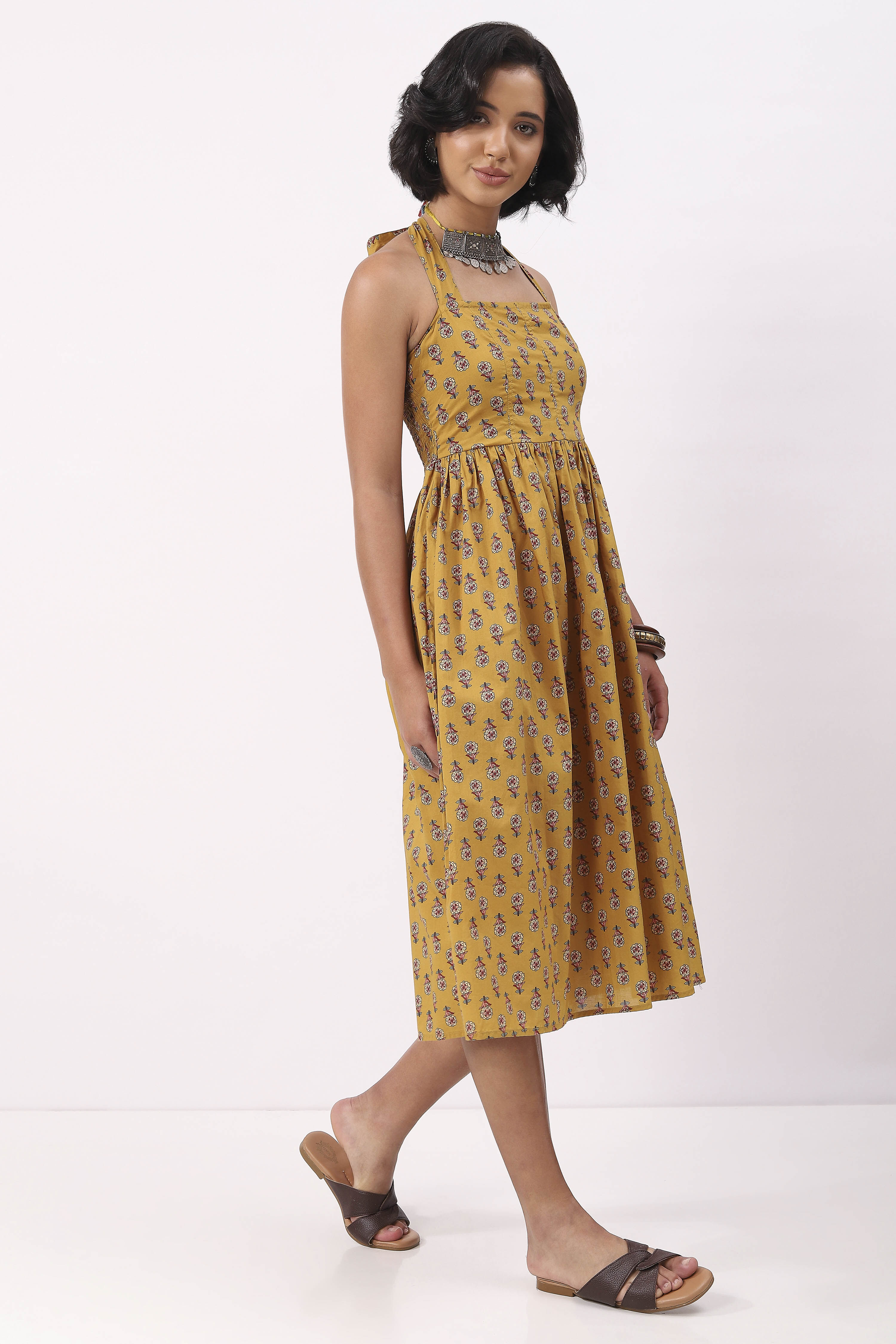 Yellow Cotton Printed Straight Dress image number 3