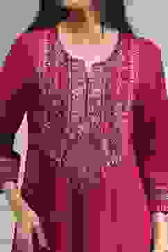 Red Embroidered Straight Suit Set image number 1