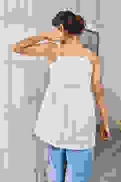 White Cotton Embroidered Gathered Top image number 3