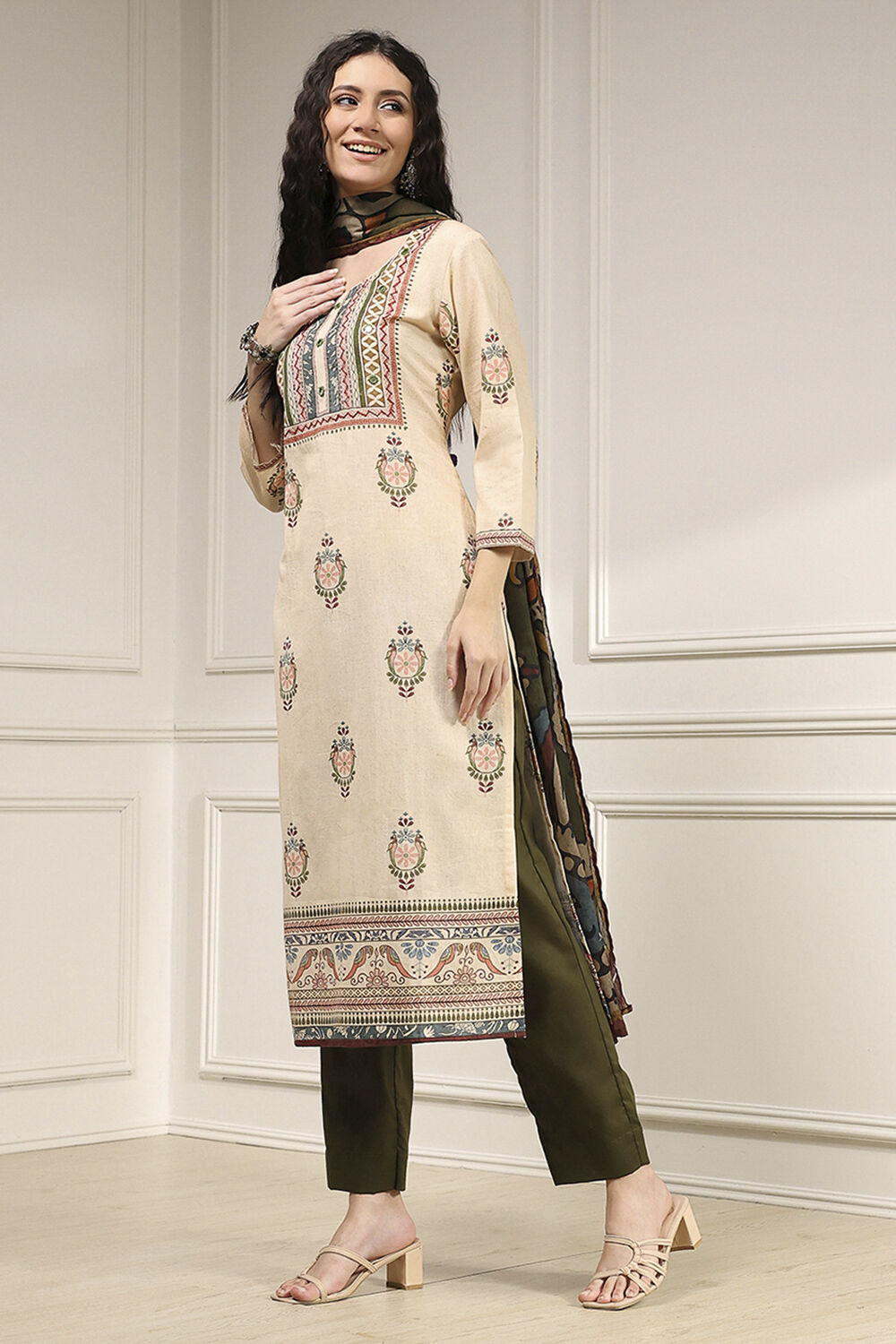 Off White Handloom Cotton Hand Block Print Unstitched Suit Set image number 4