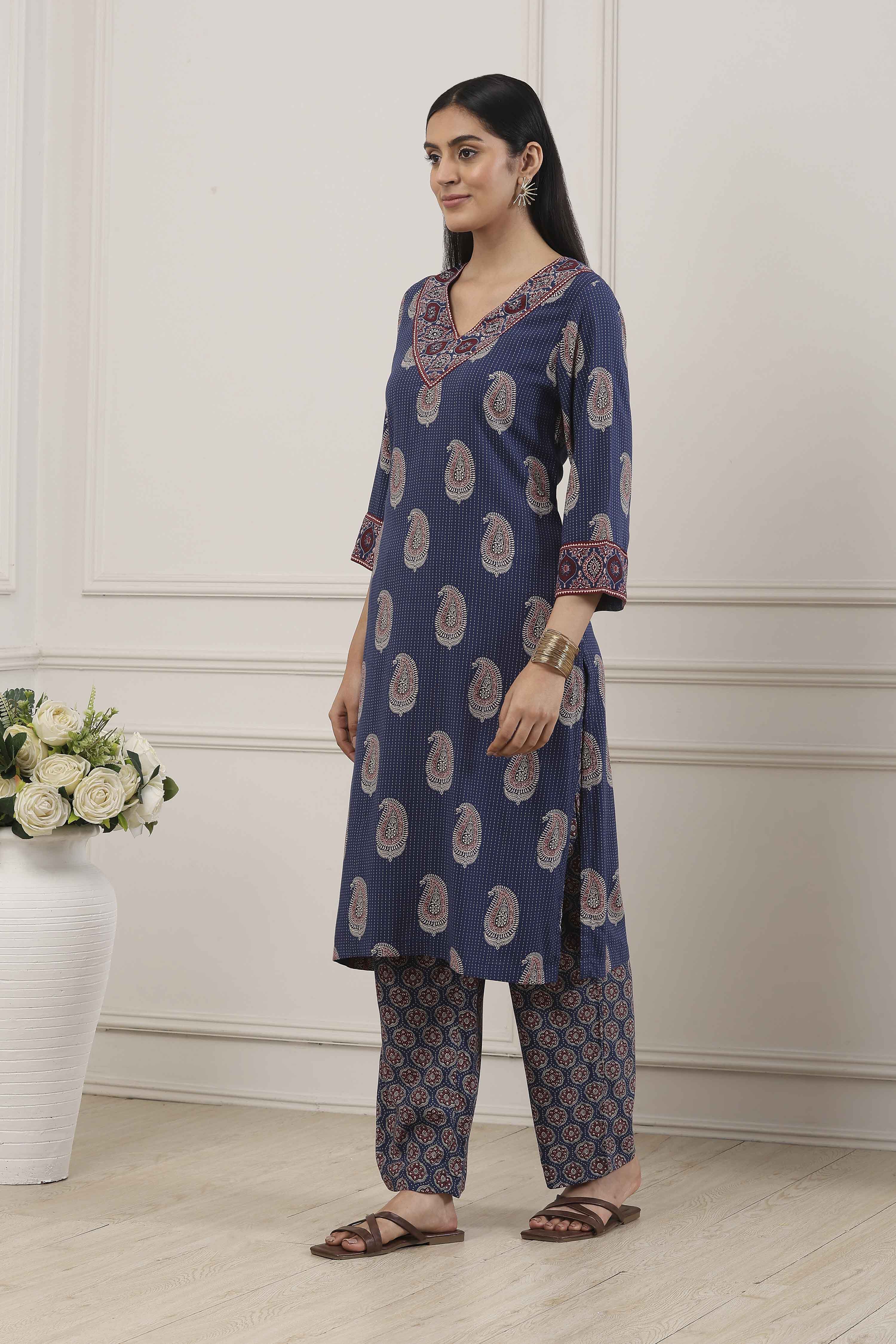 Blue Viscose Rayon Straight Kurta Palazzo Set image number 3