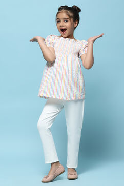 Off-White Cotton Lycra Regular Fit Capri image number 0