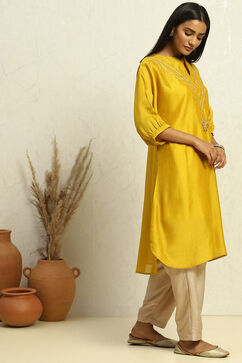 Yellow Solid Festive Straight Kurta image number 4