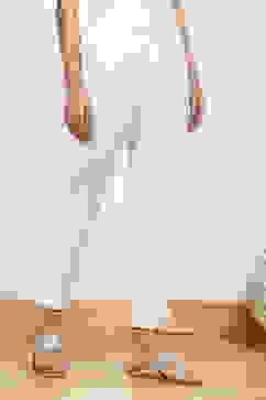 White Cotton Solid Regular Pants image number 3