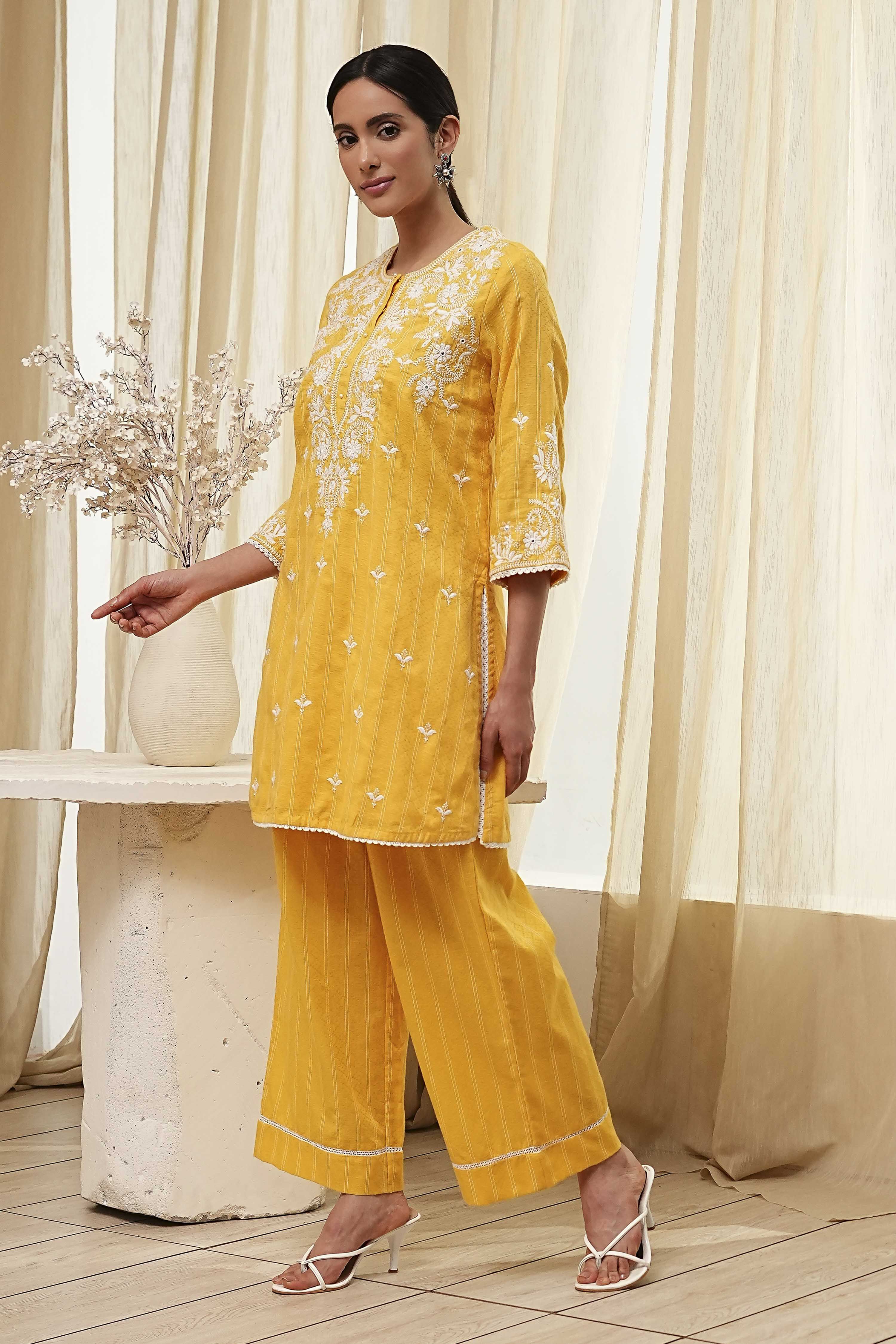 Blue Cotton Embroidered Straight Kurta Set image number 3