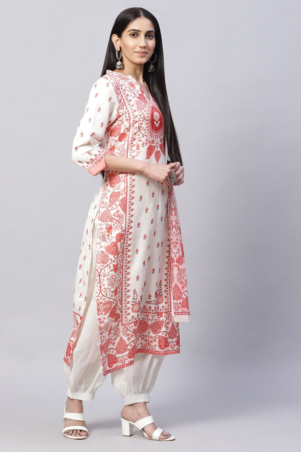 Off White Cotton Blend Digital Print Unstitched Suit Set image number 6