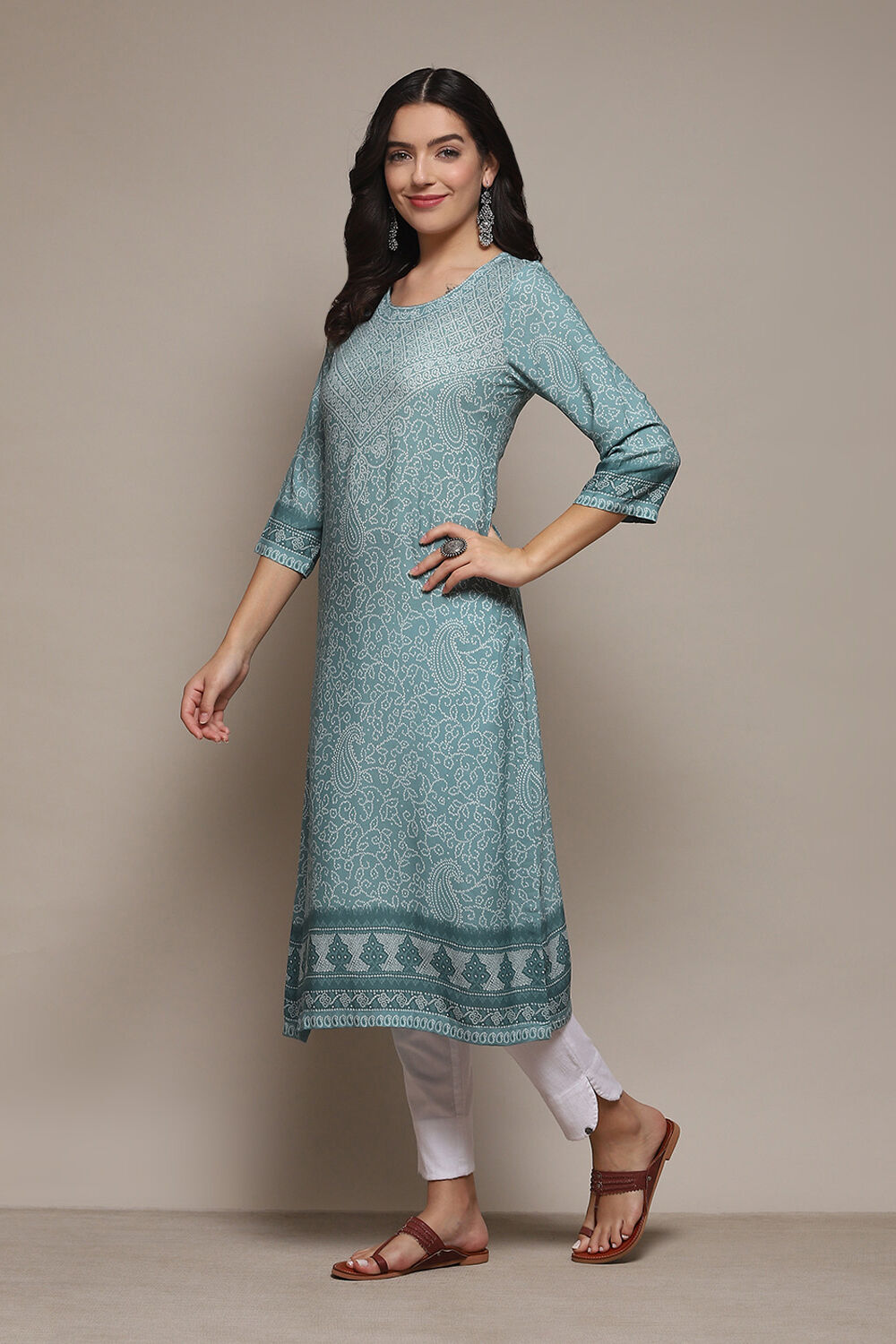 Turquoise Bandhani Printed Straight Kurta image number 2