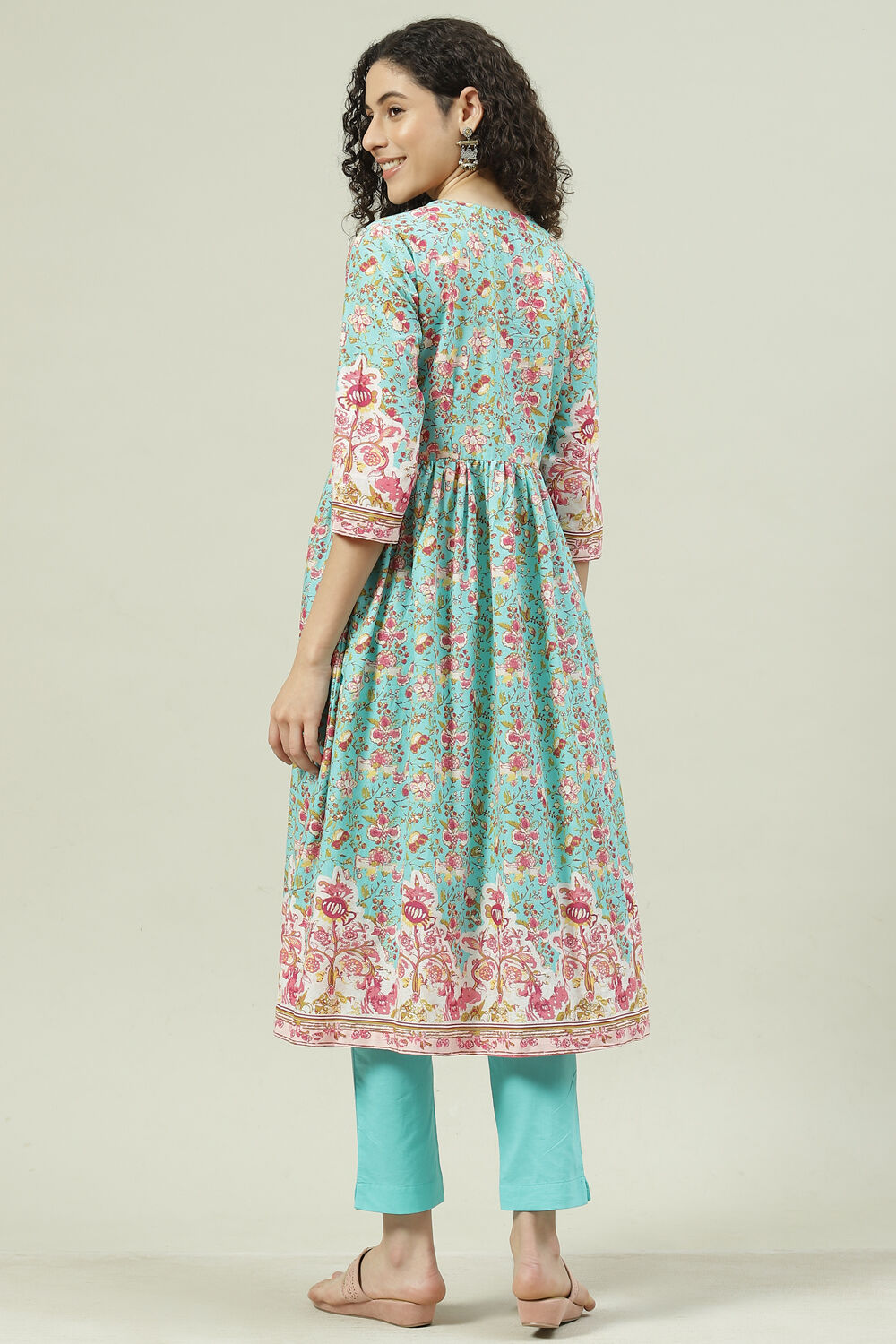 Dusky Pink Printed Cotton Gathered Suit Set image number 4