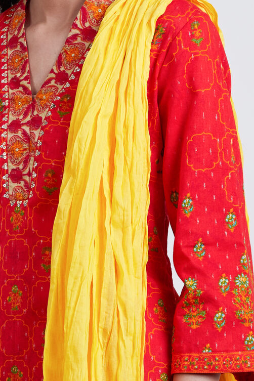 Yellow Cotton Solid Dupatta image number 1