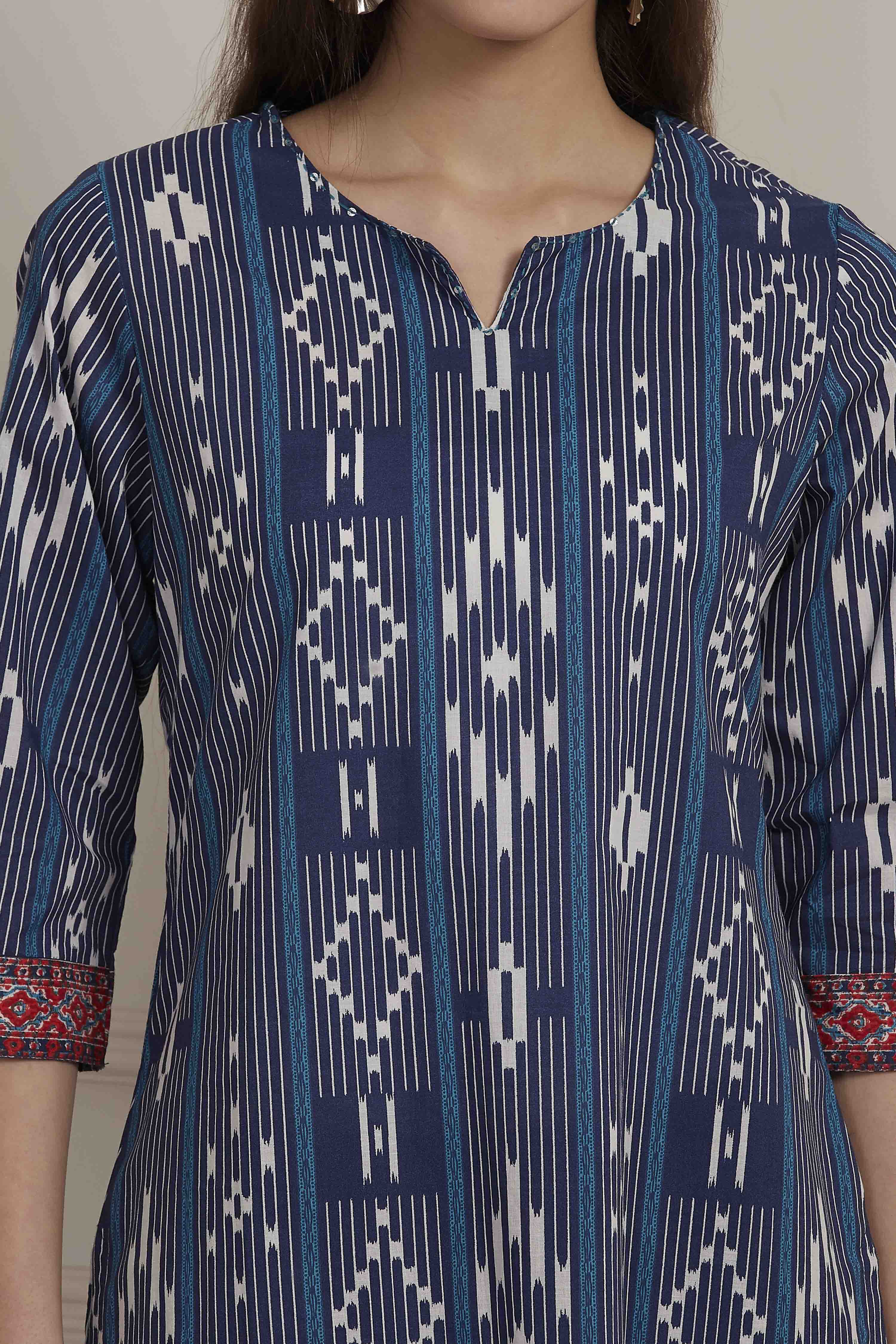 Blue Cotton Straight Kurta image number 1